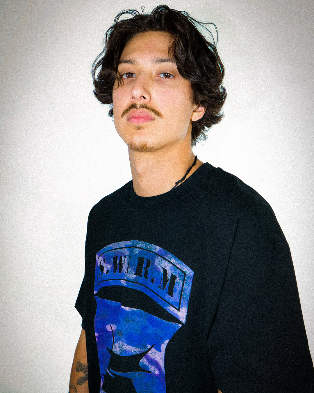 PURPLE CAMO INSIGNIA BLACK TEE